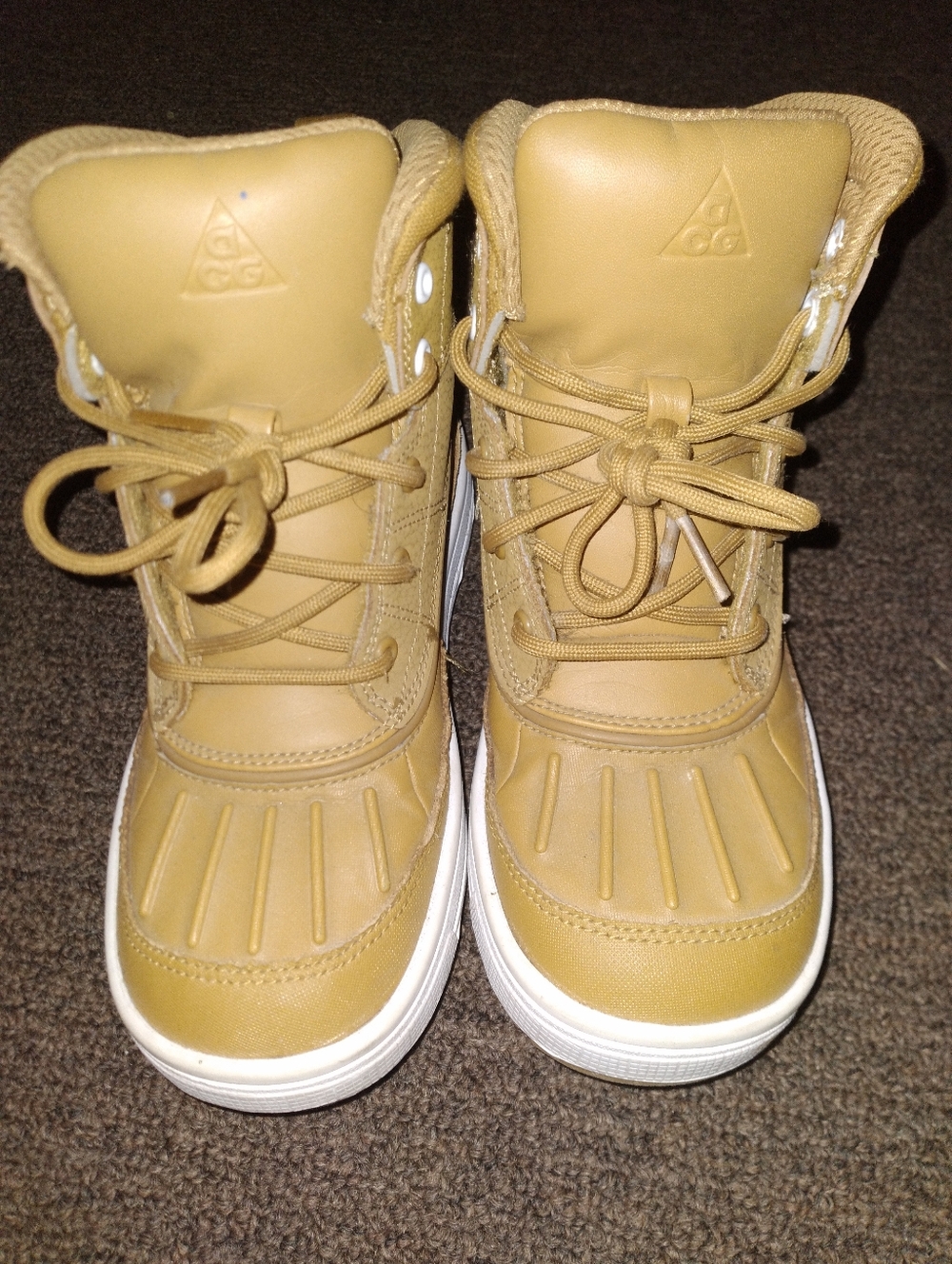 Nike ACG Kids Tan Boots Little Kids YOUTH size 3Y